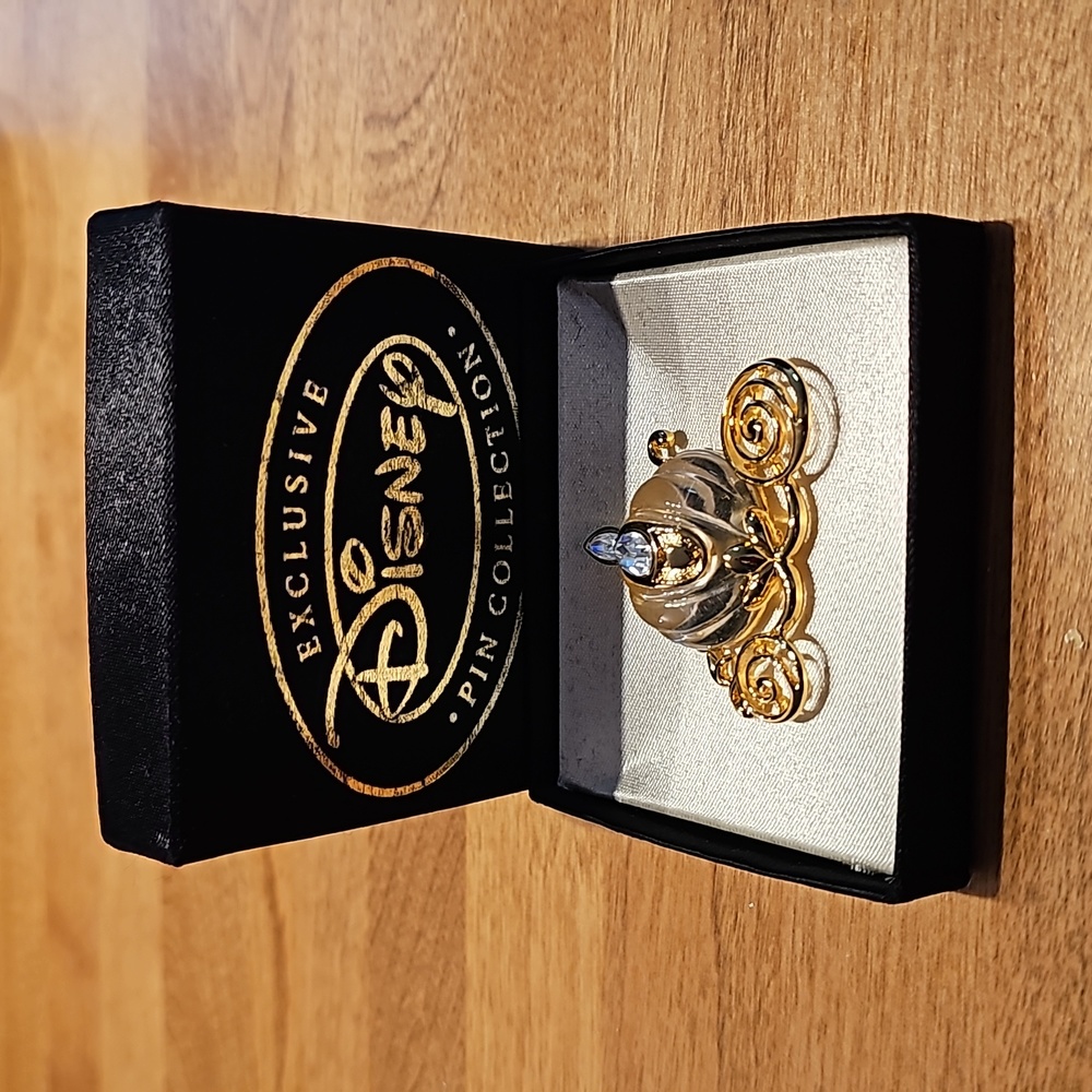 Disney Cinderella Coach Napier Pin